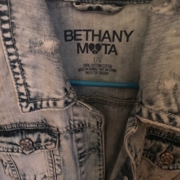Brand New Distressed Denim Jacket - Picture 2 of 3